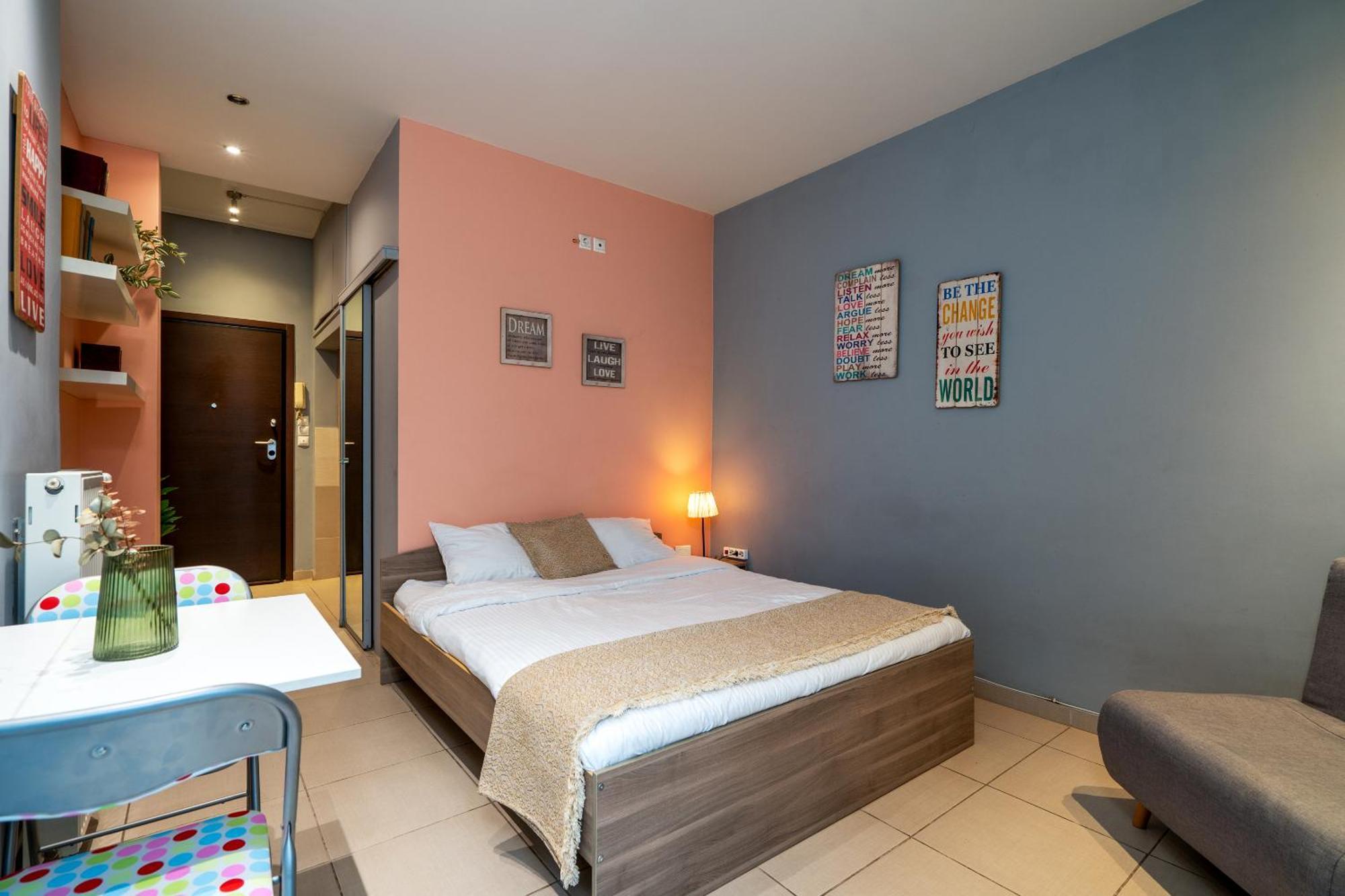 Ideally Located Apartment In Central Athén Kültér fotó