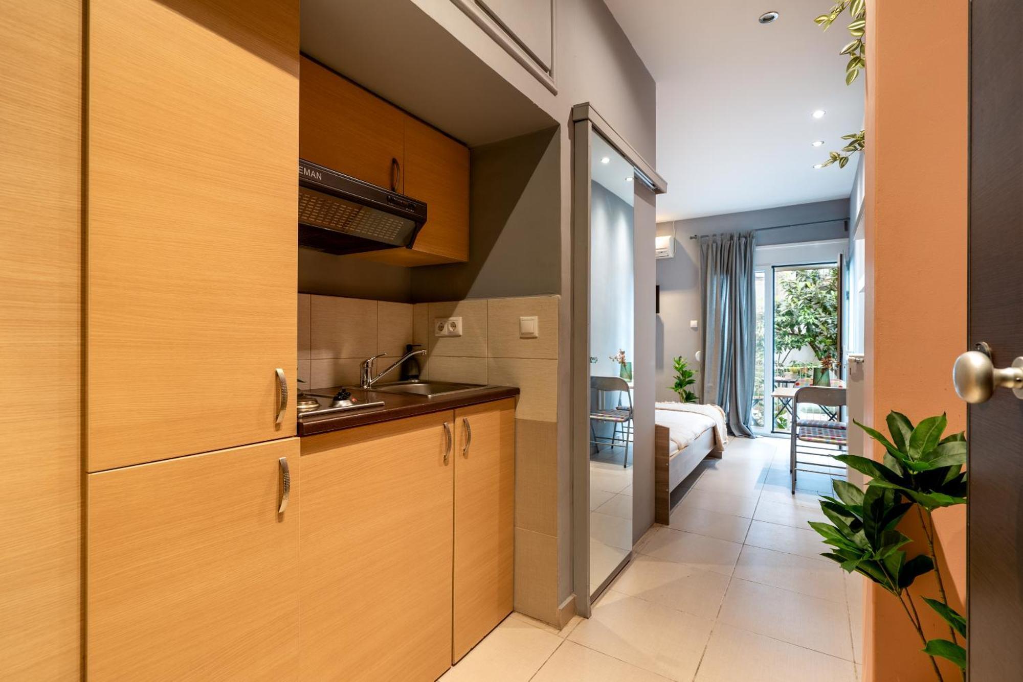 Ideally Located Apartment In Central Athén Kültér fotó